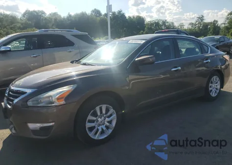 2015 Nissan Altima 2.5 из США, поврежденный, VIN 1N4AL3AP0FC105210